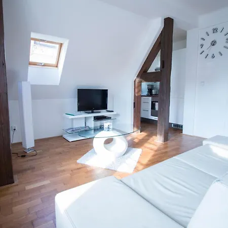 オールド タウン スクエア 27 アパート プラハ