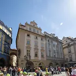 Old Town Square 27 Praga