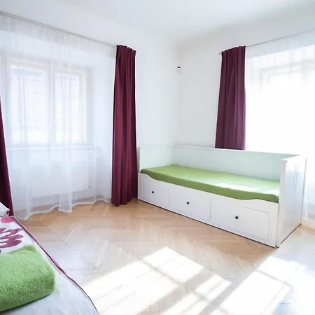 Apartament Old Town Square 27 *